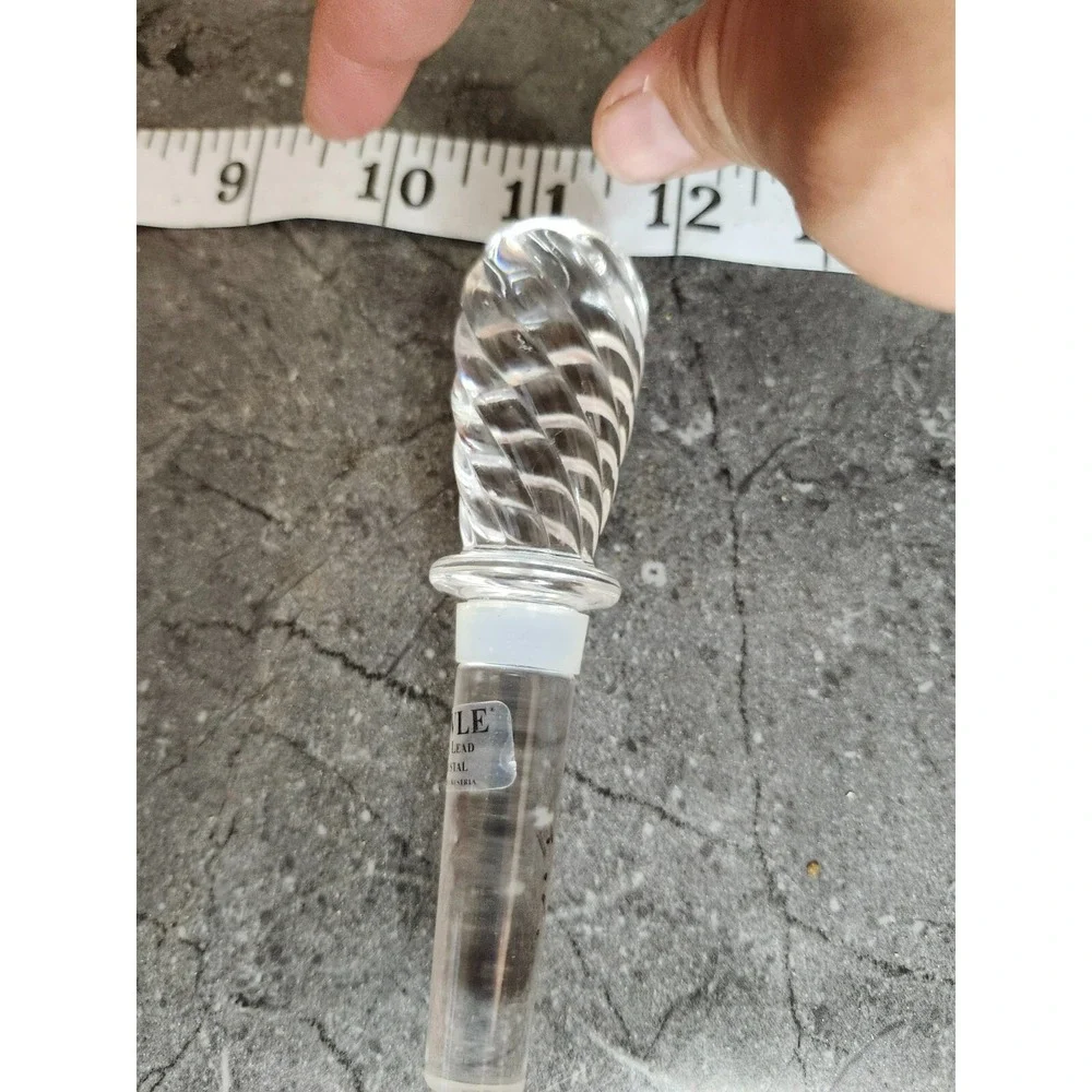 TOWLE  FULL LEAD CRYSTAL WINE BOTTLE STOPPER MADE IN AUSTRIA